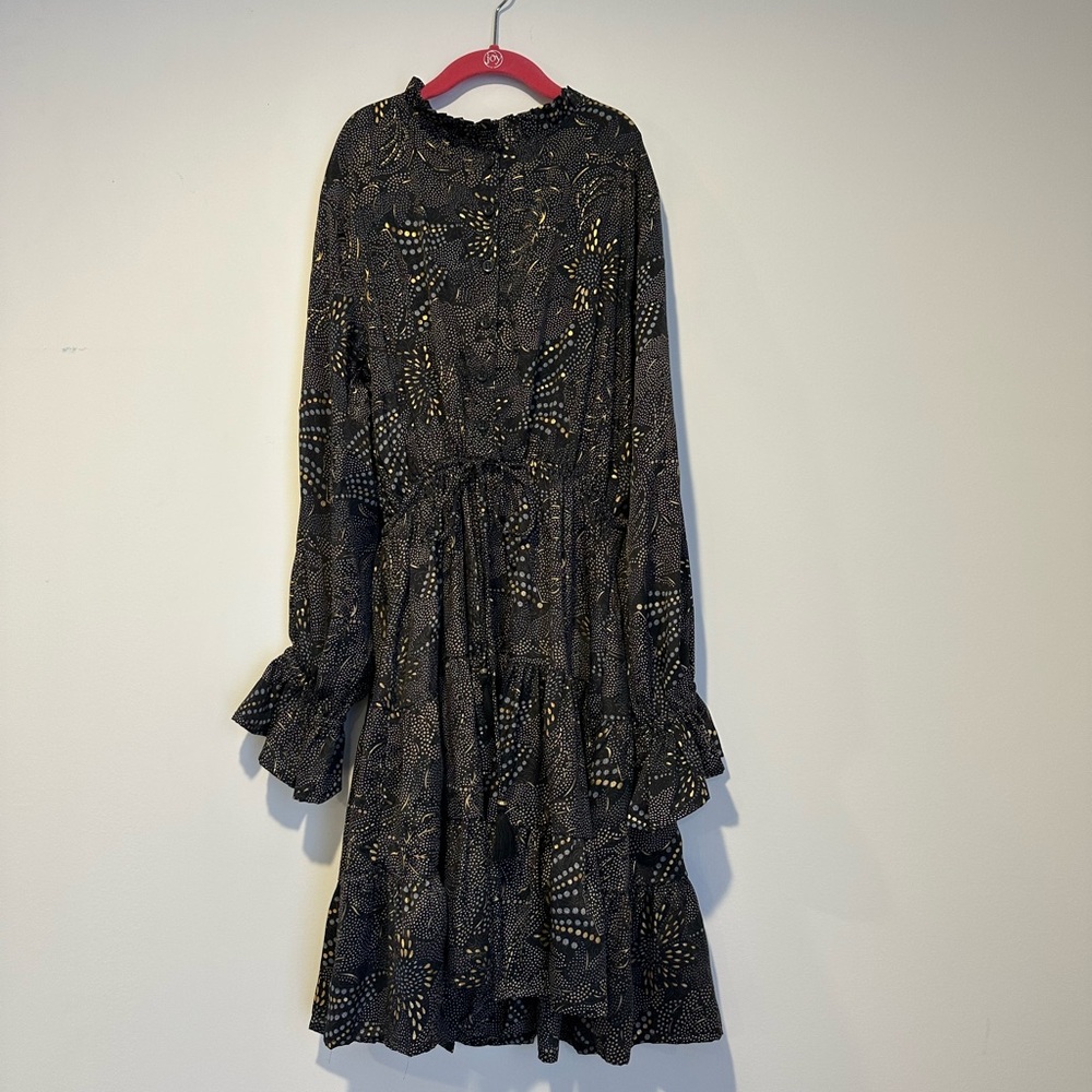 Elegant Black and Gold Women's Dress